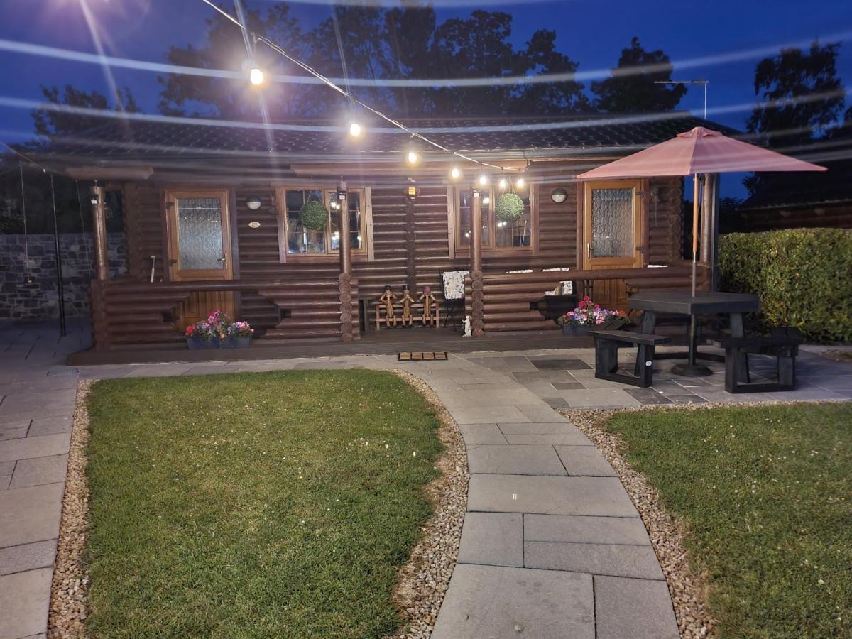 Cosy Countryside Log Cabin Kilkenny Extérieur photo